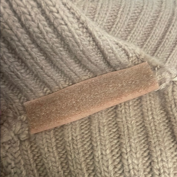 JLUXLABEL Tan Trench Coat with Classic Tailored Look - Picture 3 of 4